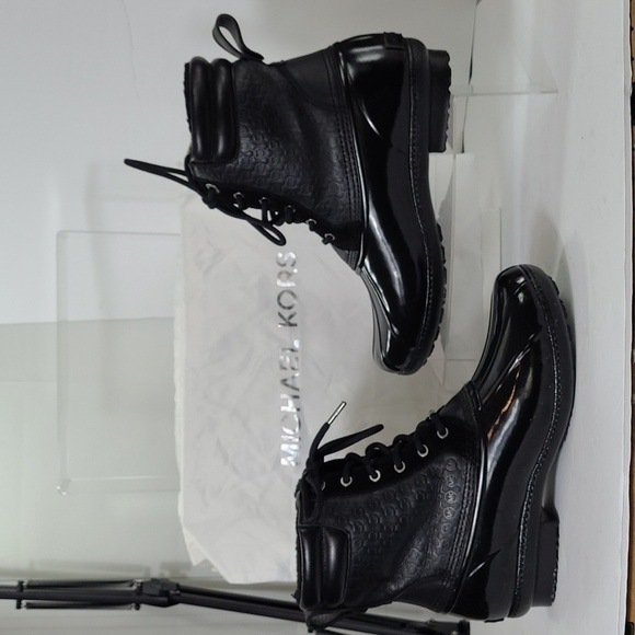 Michael Michael Kors Easton Lace Up Duck Boot - Black - Size 10 - Rain Leather - Picture 3 of 17